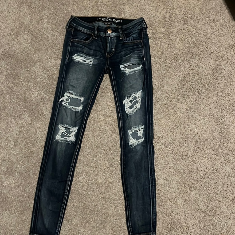 American eagle ripped skinny jeans
